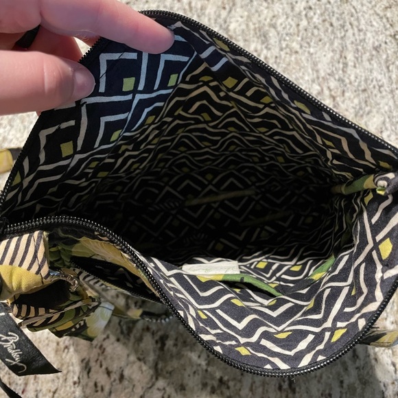 💜 Vera Bradley Crossbody 💜 Bundle to save! 💜 - Picture 3 of 3